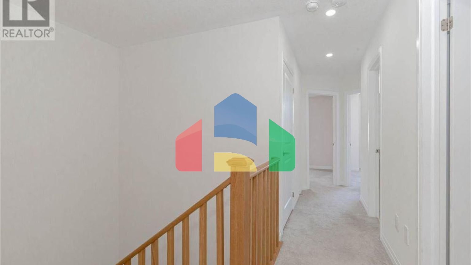 Residential - Single Family Home - Cambridge, Canada - Canada