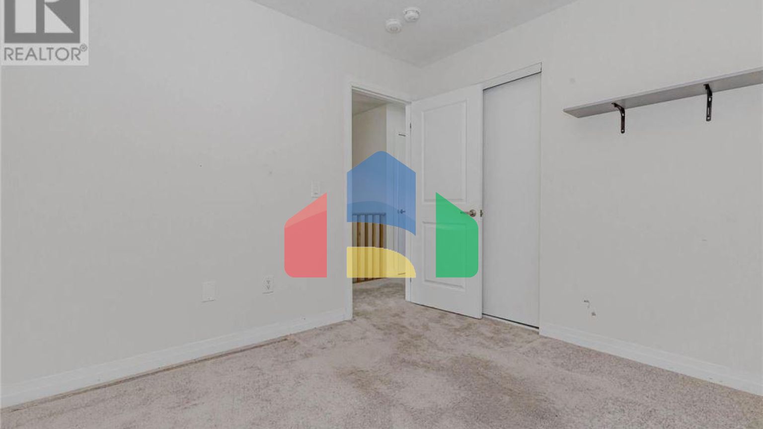 Residential - Single Family Home - Cambridge, Canada - Canada