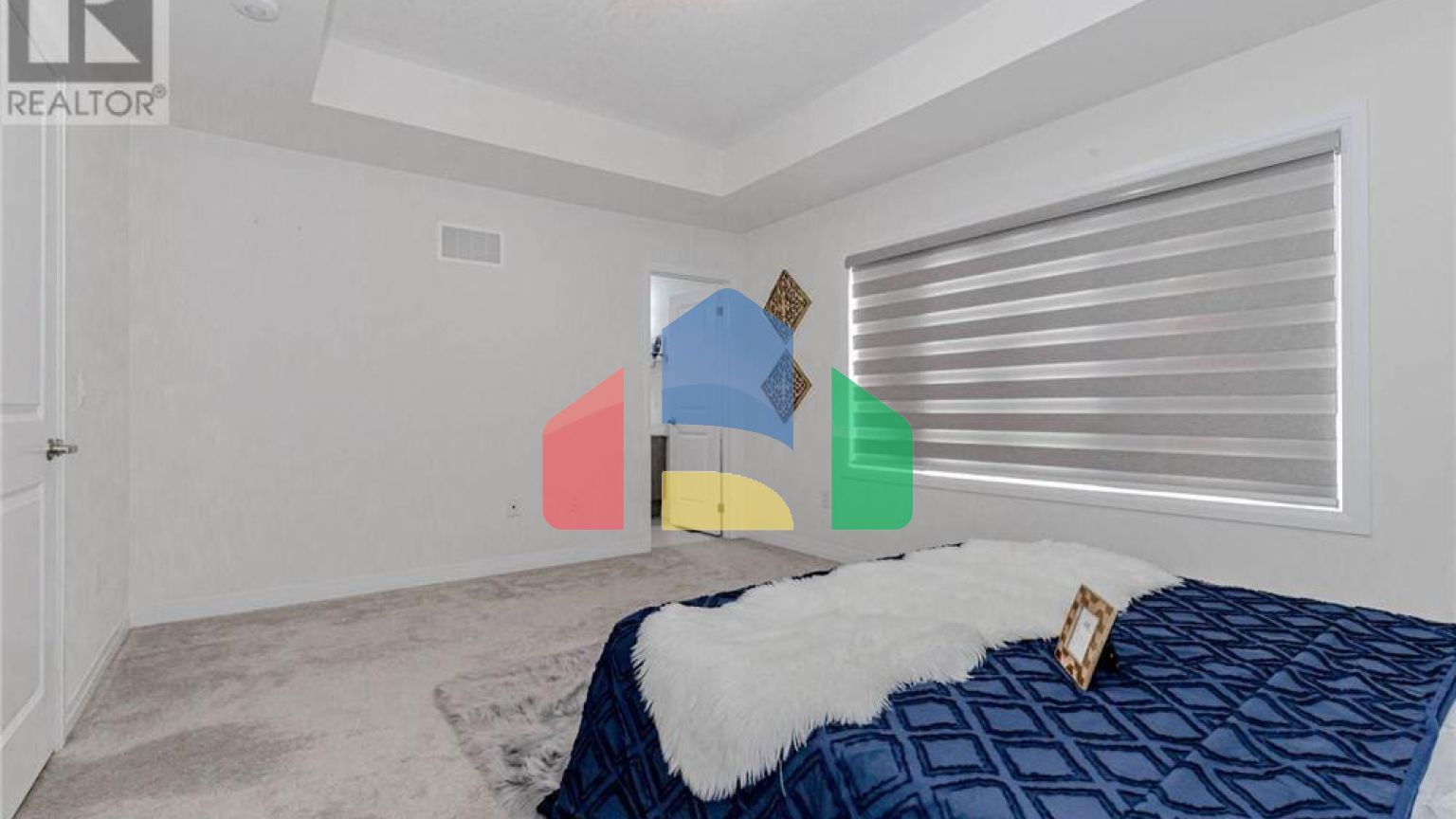 Residential - Single Family Home - Cambridge, Canada - Canada