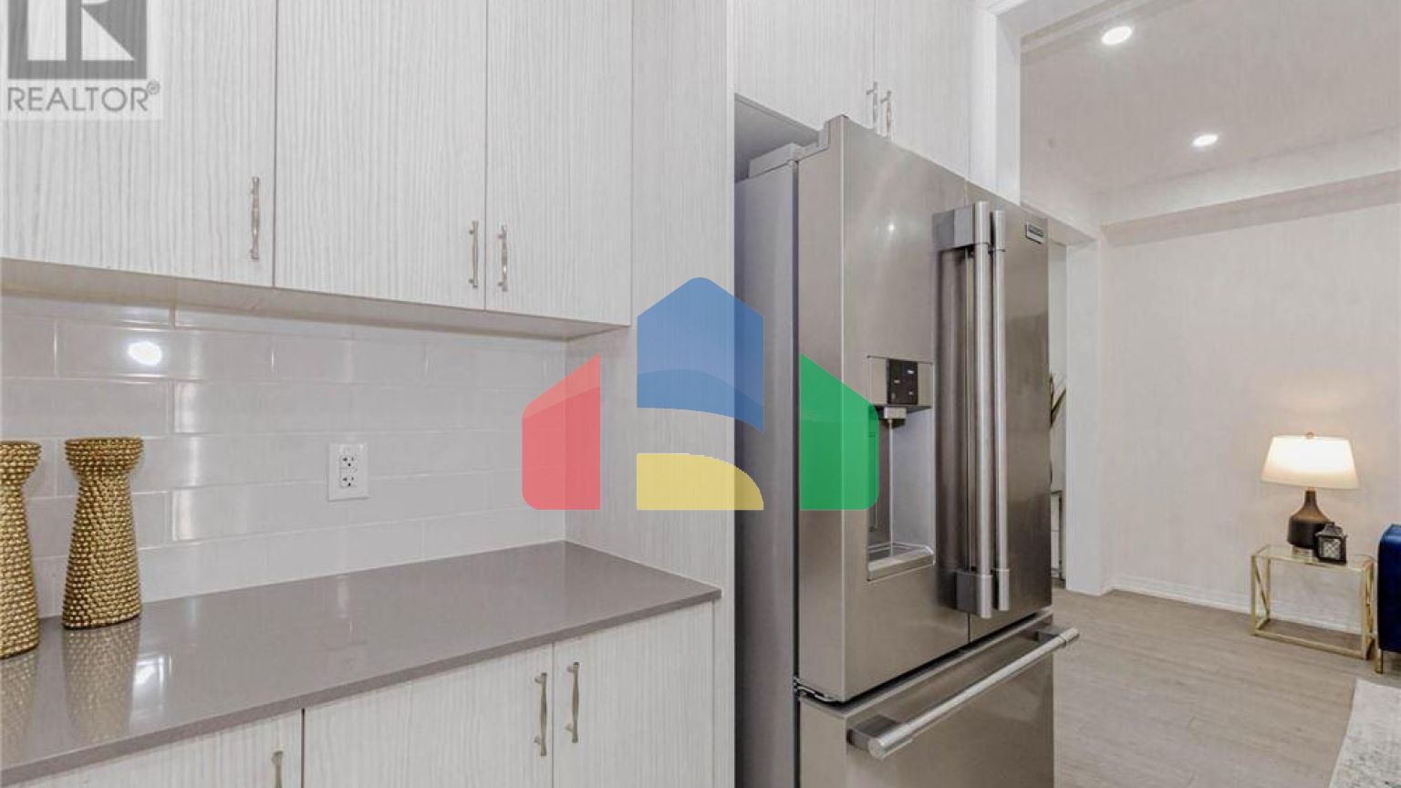 Residential - Single Family Home - Cambridge, Canada - Canada