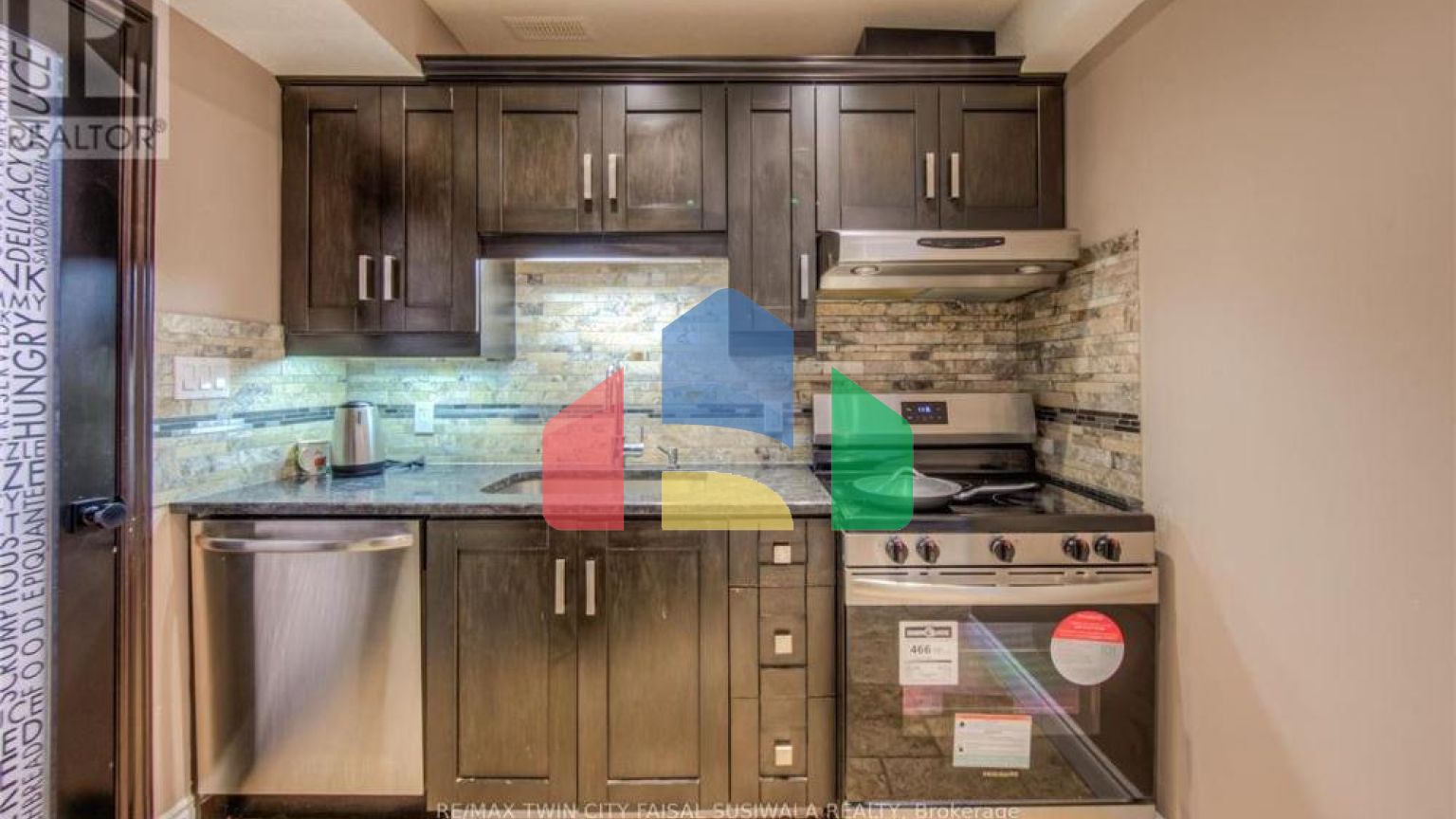 Residential - Single Family Home - Cambridge, Canada - Canada