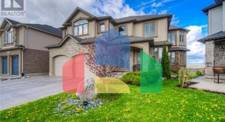 Residential - Single Family Home - Cambridge, Canada - Canada