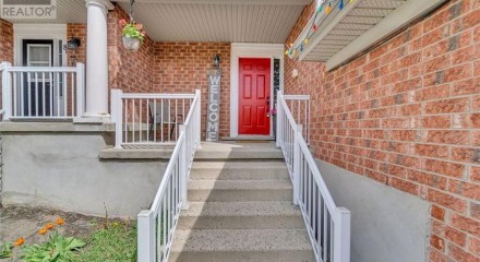 Residential - Single Family Home - Cambridge, Canada - Canada