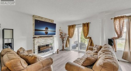 Residential - Single Family Home - Cambridge, Canada - Canada