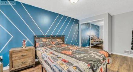 Residential - Single Family Home - Cambridge, Canada - Canada