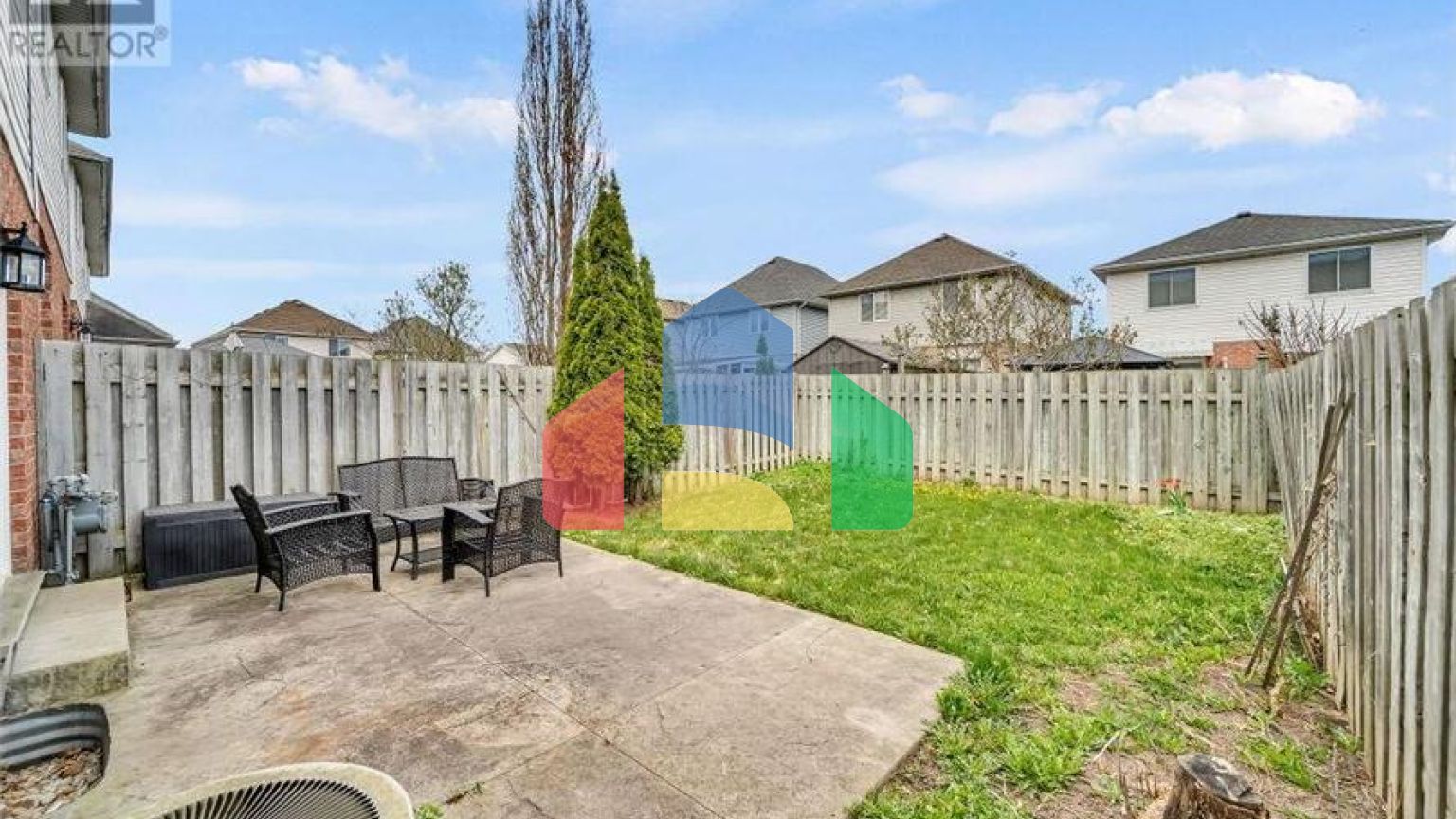 Residential - Single Family Home - Cambridge, Canada - Canada