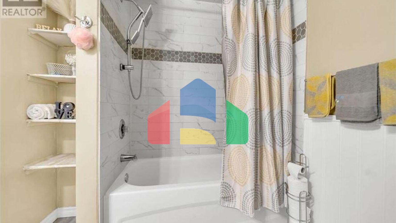 Residential - Single Family Home - Cambridge, Canada - Canada