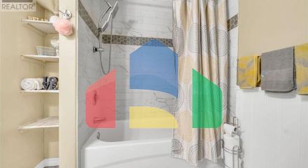 Residential - Single Family Home - Cambridge, Canada - Canada