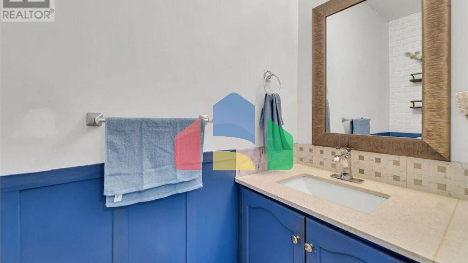 Residential - Single Family Home - Cambridge, Canada - Canada