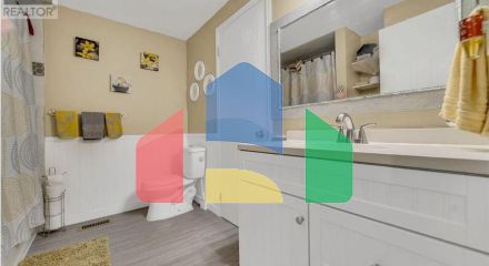 Residential - Single Family Home - Cambridge, Canada - Canada