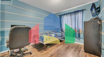 Residential - Single Family Home - Cambridge, Canada - Canada