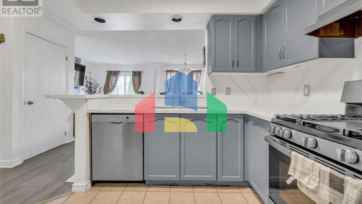 Residential - Single Family Home - Cambridge, Canada - Canada