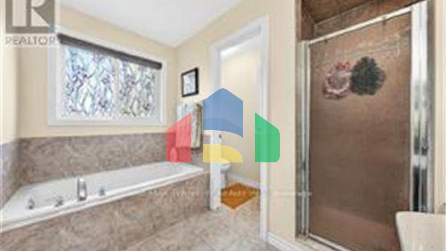 Residential - Single Family Home - Cambridge, Canada - Canada