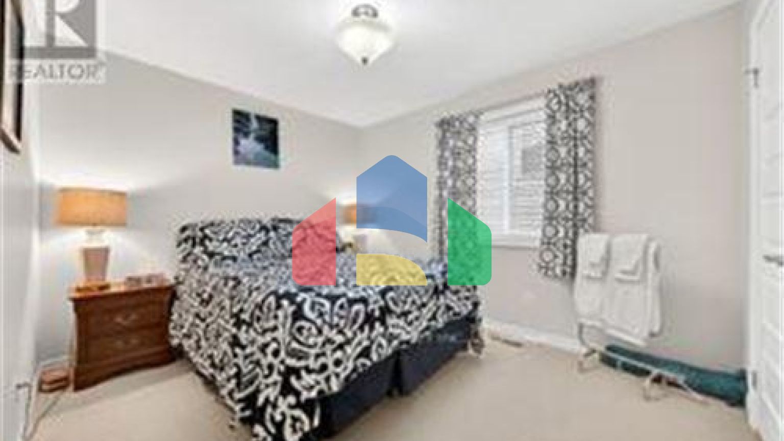 Residential - Single Family Home - Cambridge, Canada - Canada