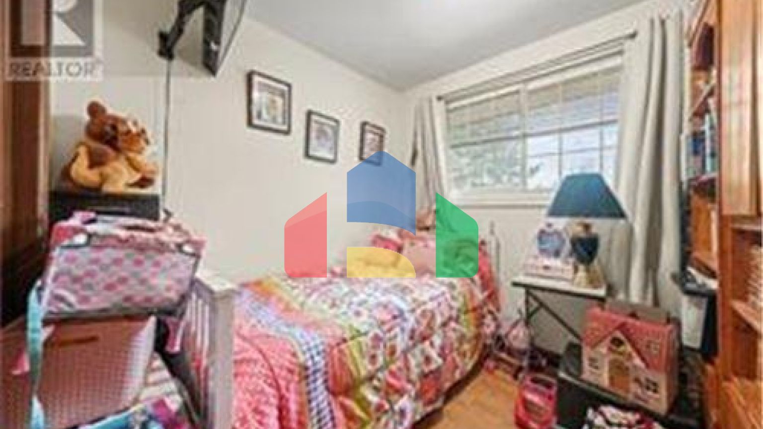 Residential - Single Family Home - Cambridge, Canada - Canada