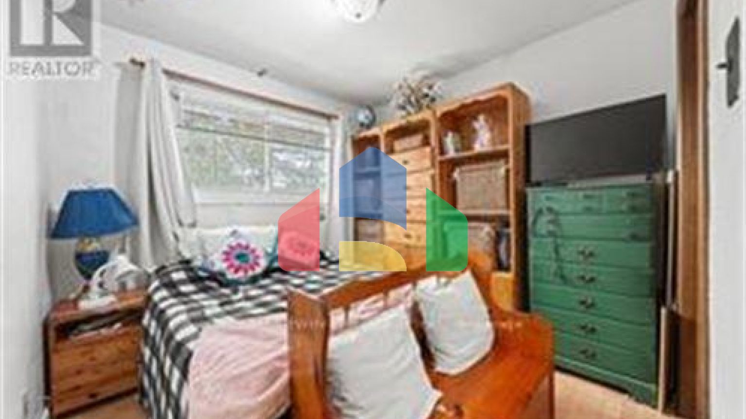 Residential - Single Family Home - Cambridge, Canada - Canada