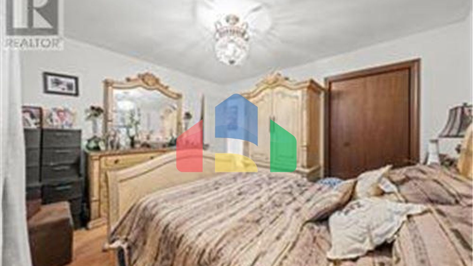 Residential - Single Family Home - Cambridge, Canada - Canada