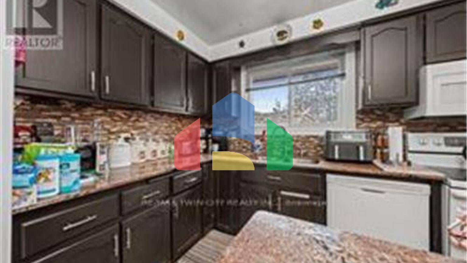 Residential - Single Family Home - Cambridge, Canada - Canada