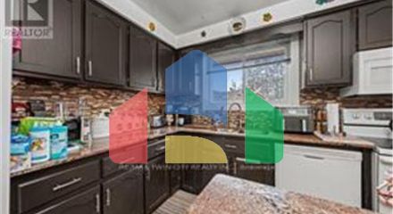 Residential - Single Family Home - Cambridge, Canada - Canada