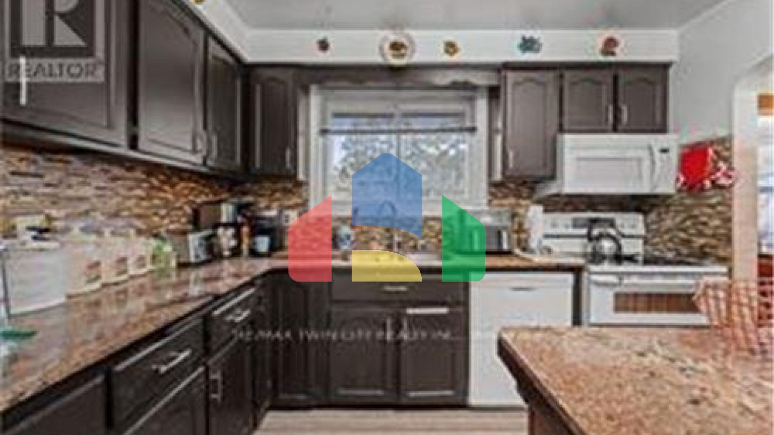 Residential - Single Family Home - Cambridge, Canada - Canada