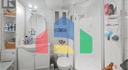 Residential - Single Family Home - Cambridge, Canada - Canada