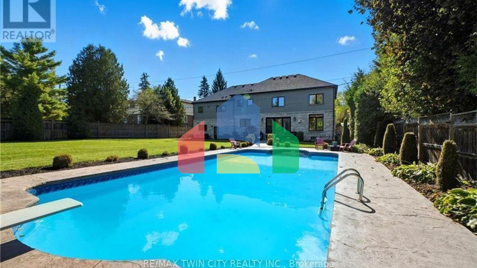 Residential - Single Family Home - Cambridge, Canada - Canada