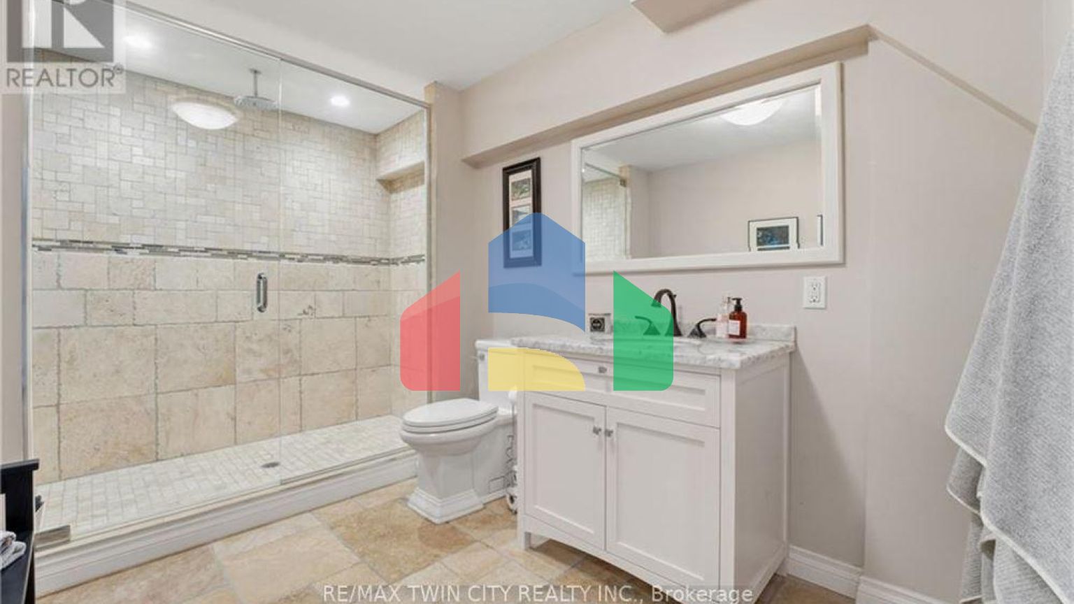 Residential - Single Family Home - Cambridge, Canada - Canada