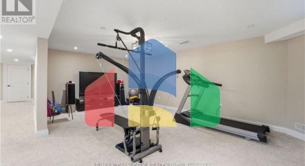 Residential - Single Family Home - Cambridge, Canada - Canada