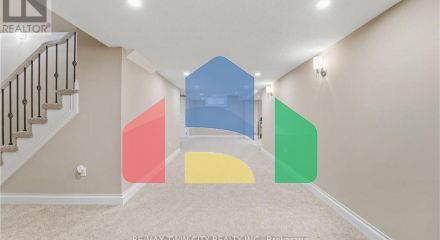 Residential - Single Family Home - Cambridge, Canada - Canada