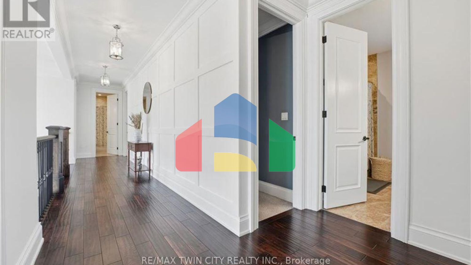 Residential - Single Family Home - Cambridge, Canada - Canada