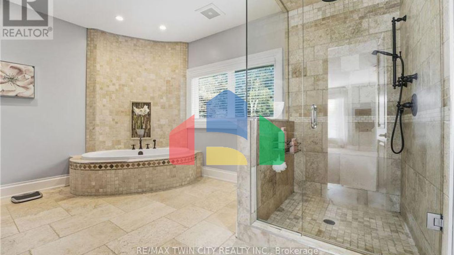 Residential - Single Family Home - Cambridge, Canada - Canada