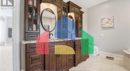 Residential - Single Family Home - Cambridge, Canada - Canada