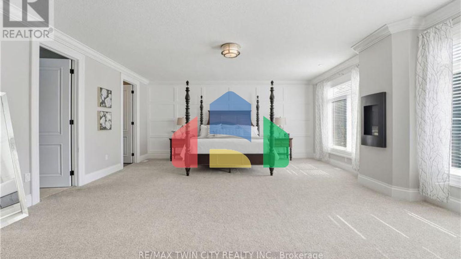 Residential - Single Family Home - Cambridge, Canada - Canada