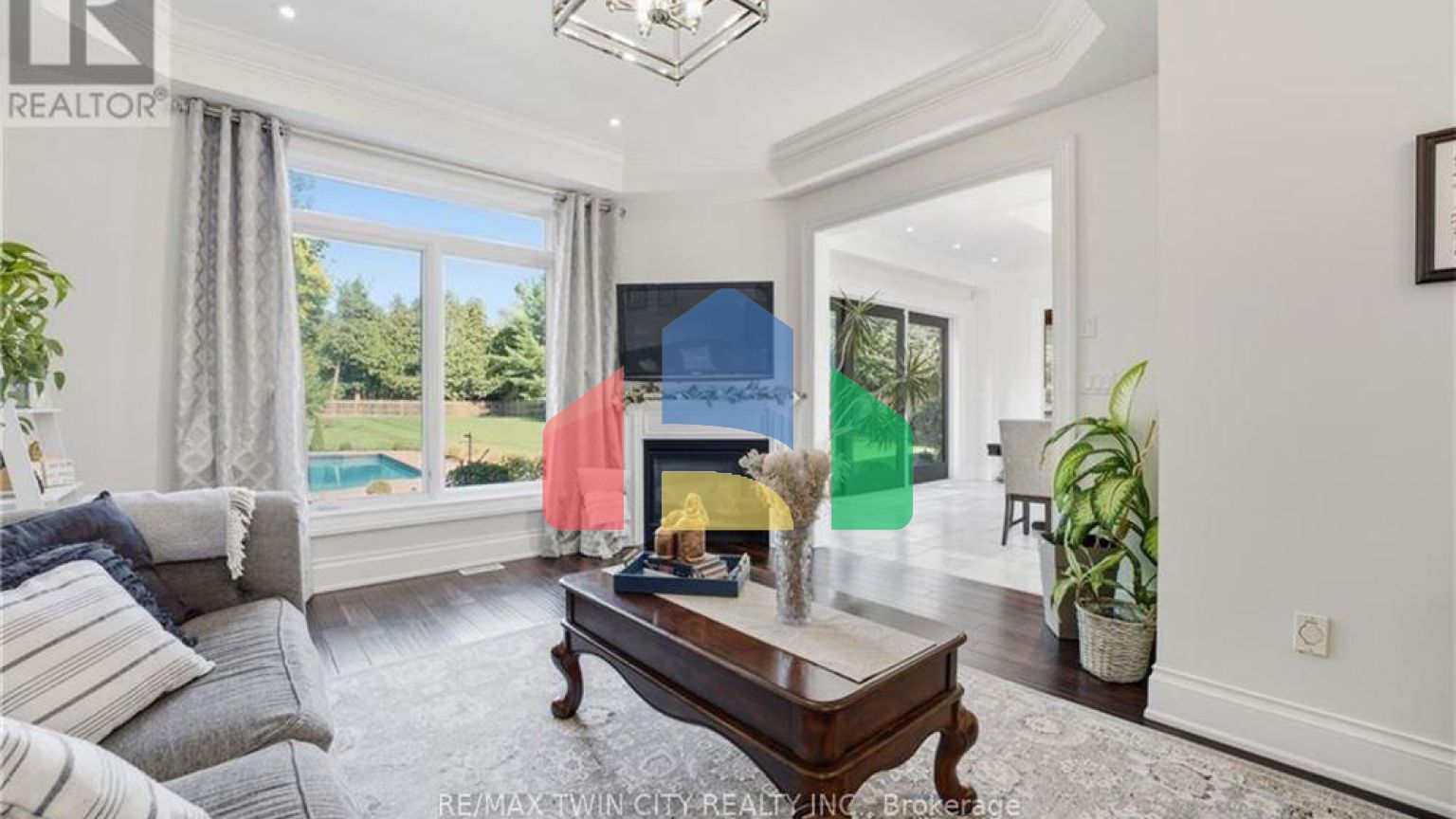 Residential - Single Family Home - Cambridge, Canada - Canada