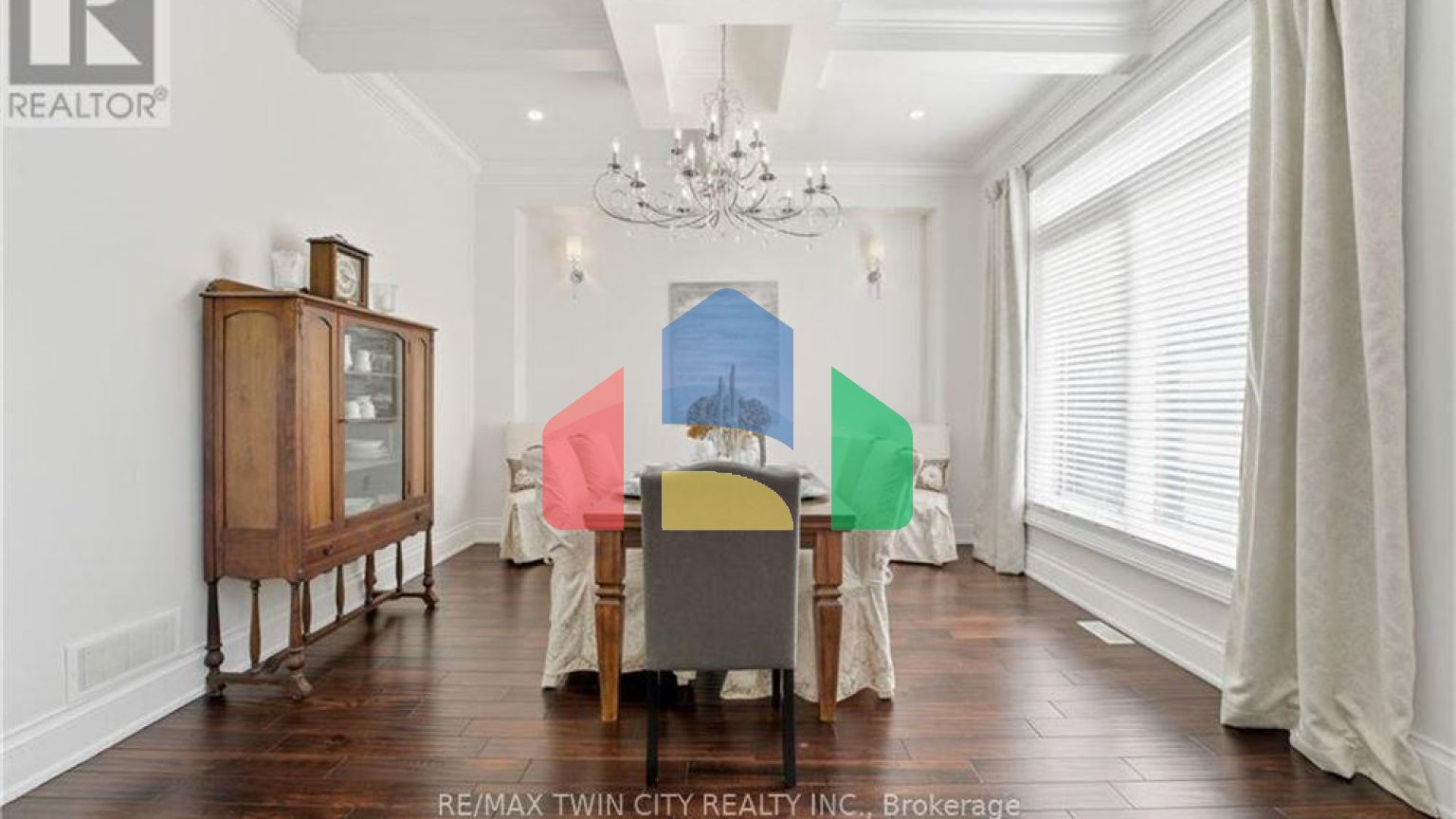 Residential - Single Family Home - Cambridge, Canada - Canada