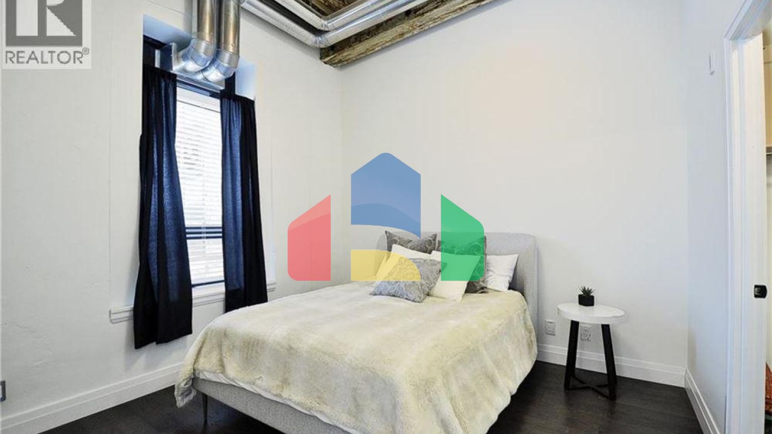 Residential - Condo/Apartment - Cambridge, Canada - Canada