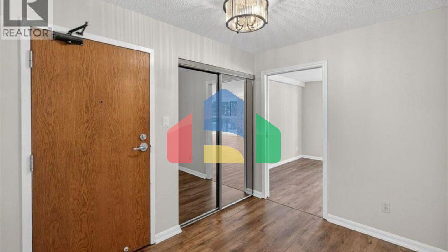 Residential - Condo/Apartment - Cambridge, Canada - Canada