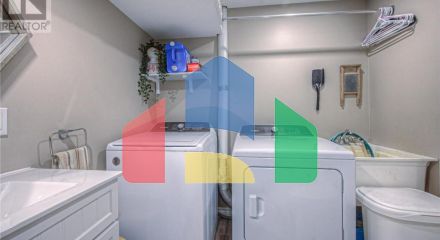 Residential - Single Family Home - Cambridge, Canada - Canada