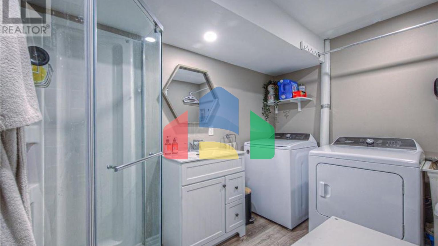 Residential - Single Family Home - Cambridge, Canada - Canada