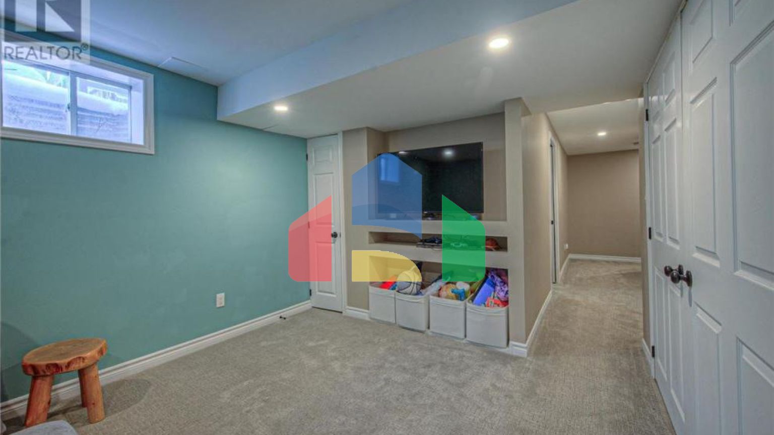 Residential - Single Family Home - Cambridge, Canada - Canada