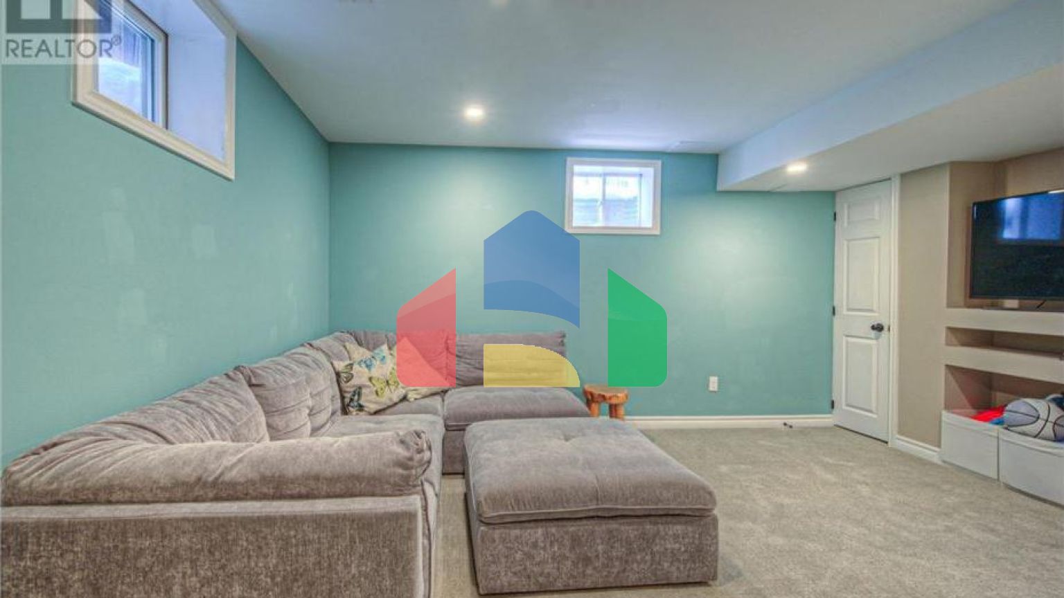 Residential - Single Family Home - Cambridge, Canada - Canada