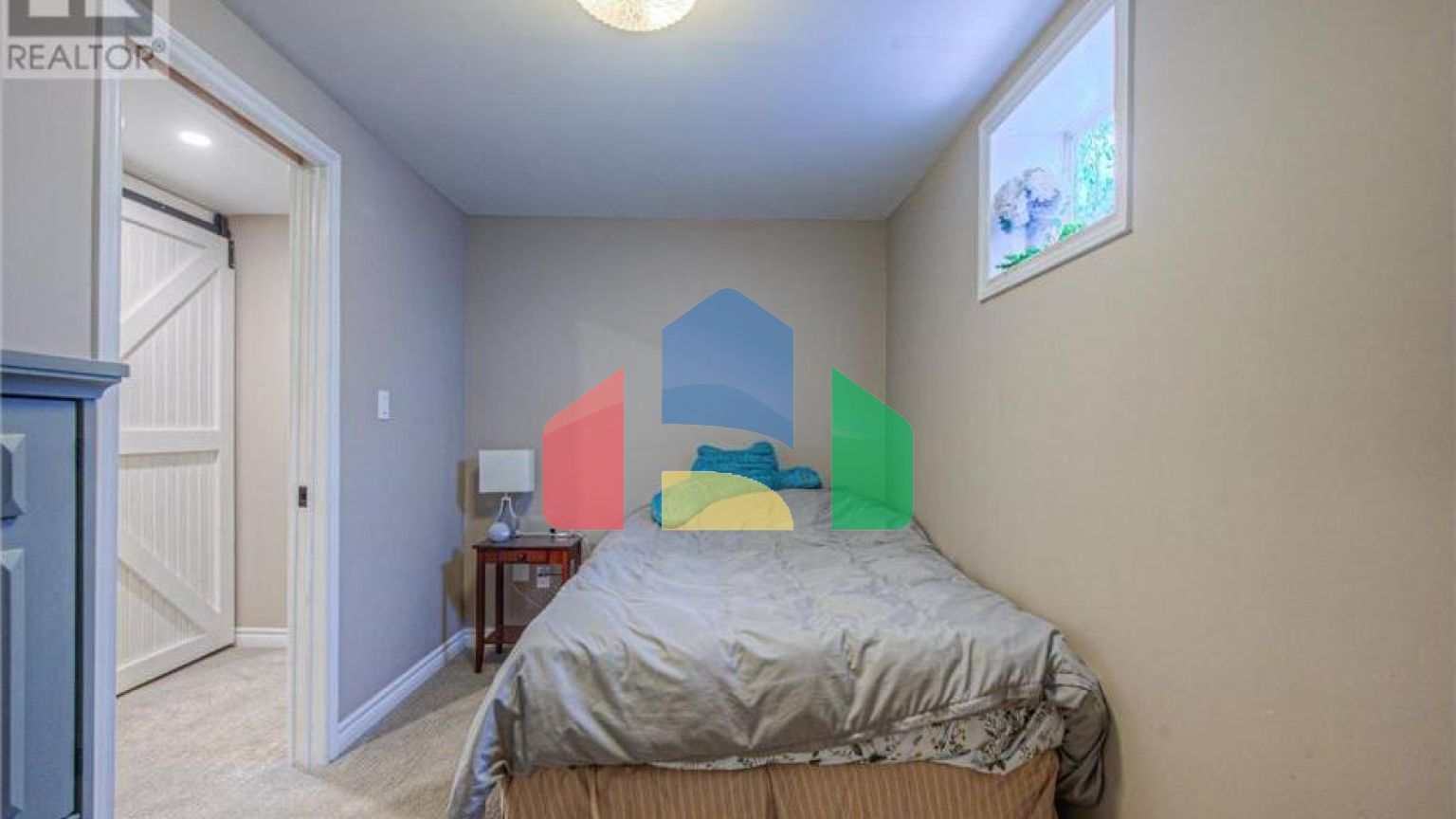 Residential - Single Family Home - Cambridge, Canada - Canada