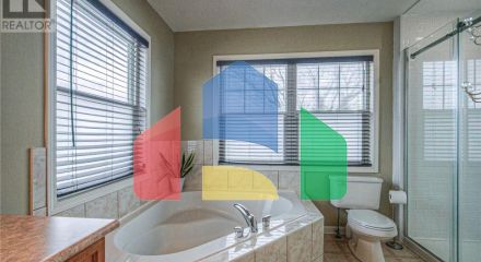 Residential - Single Family Home - Cambridge, Canada - Canada