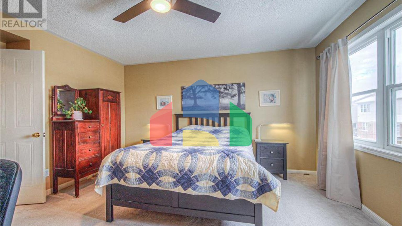 Residential - Single Family Home - Cambridge, Canada - Canada