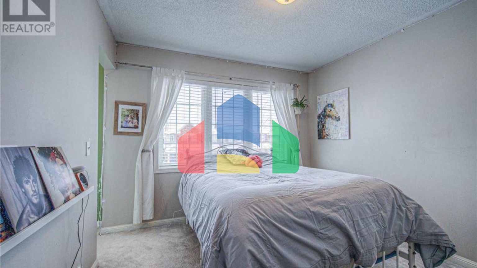 Residential - Single Family Home - Cambridge, Canada - Canada