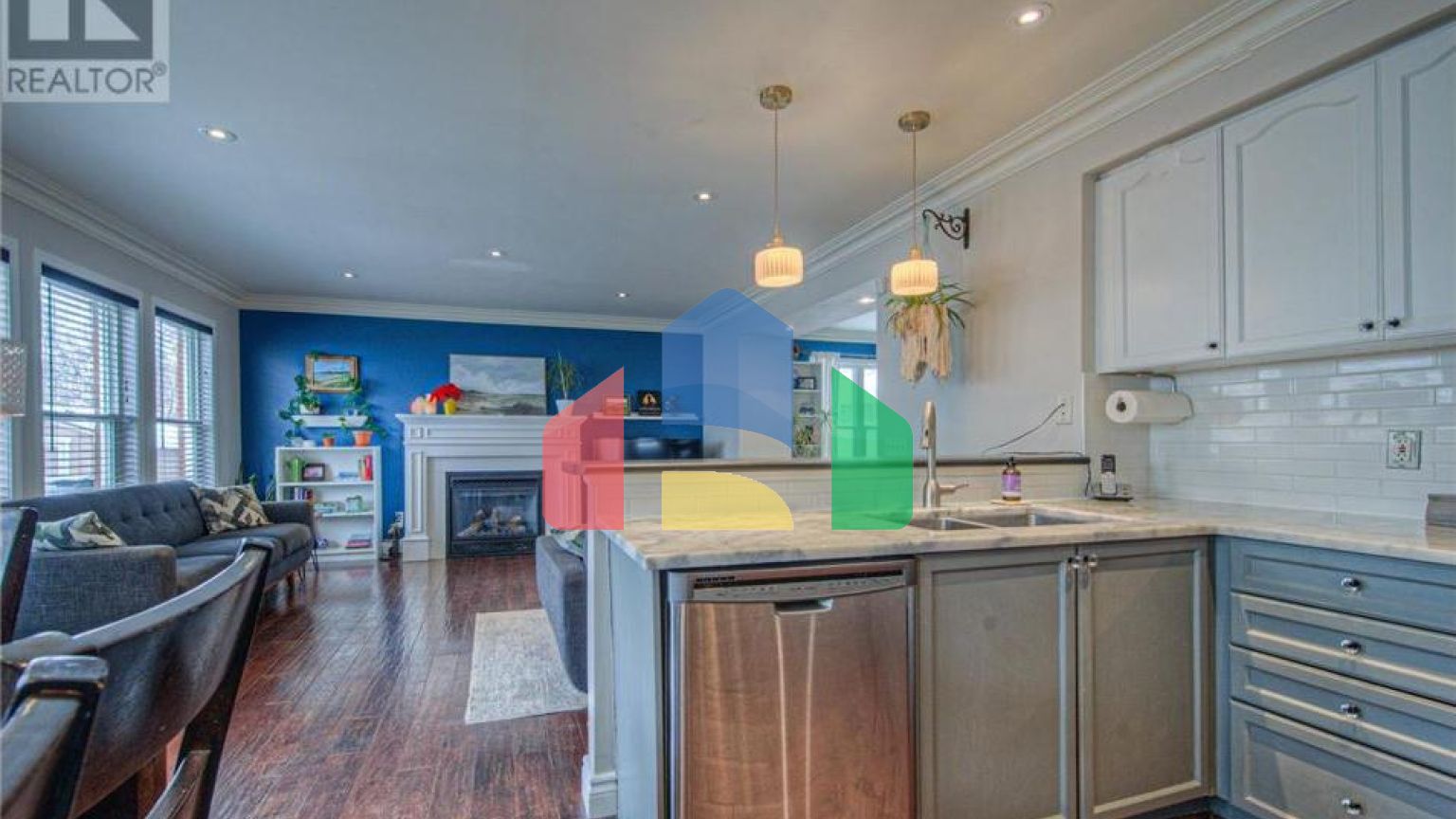 Residential - Single Family Home - Cambridge, Canada - Canada