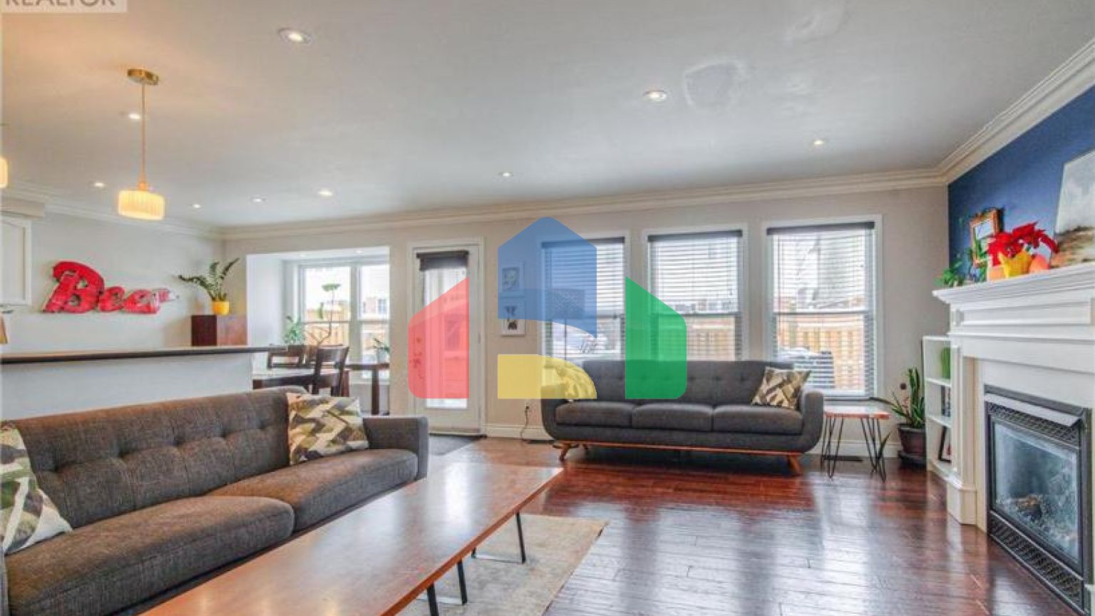 Residential - Single Family Home - Cambridge, Canada - Canada