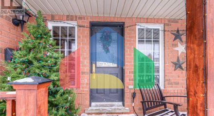 Residential - Single Family Home - Cambridge, Canada - Canada