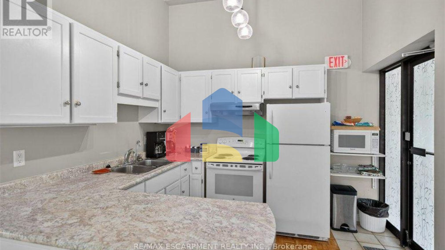 Residential - Condo/Apartment - Cambridge, Canada - Canada