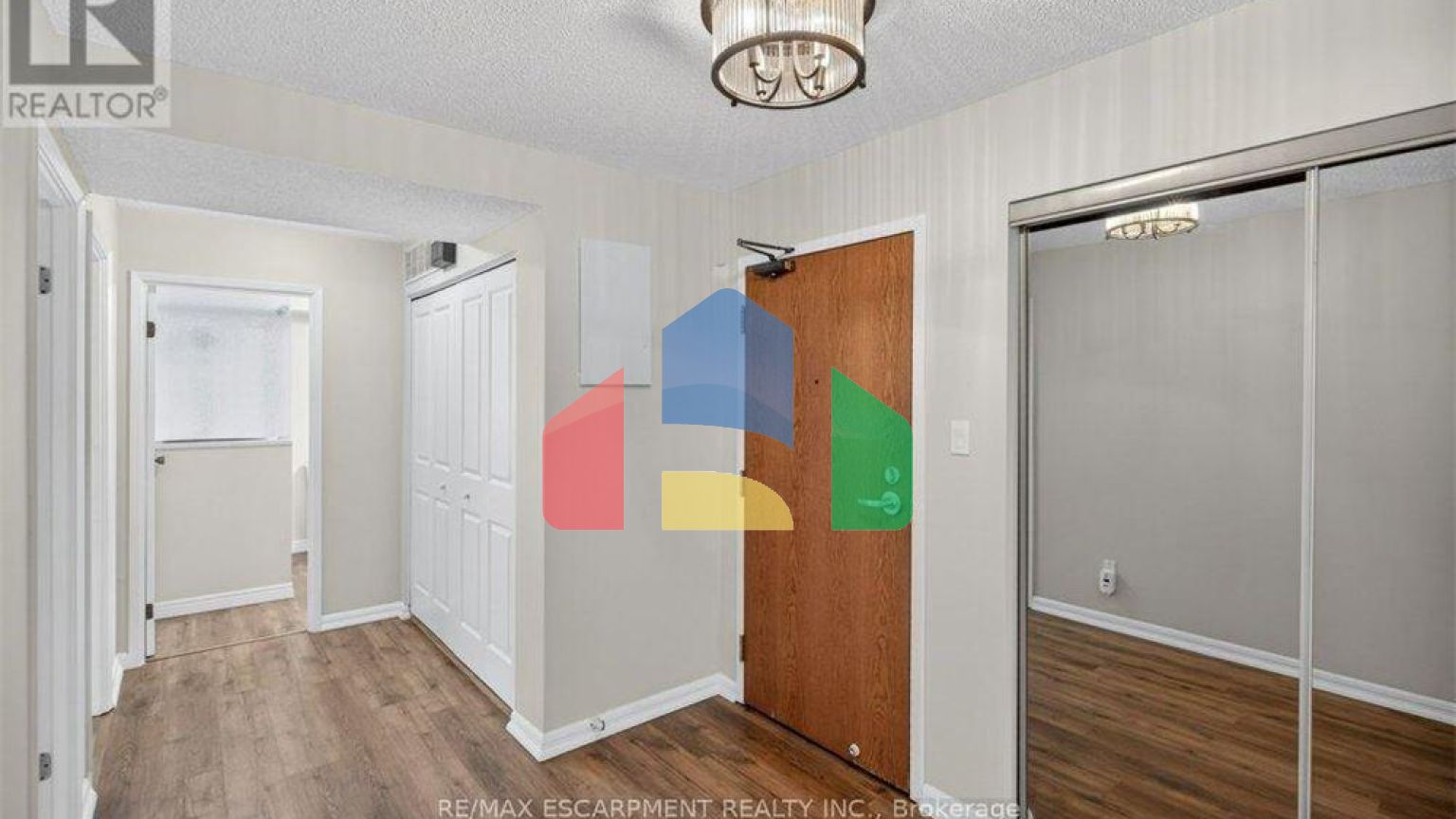 Residential - Condo/Apartment - Cambridge, Canada - Canada